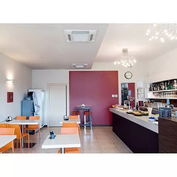 Кассетный внутренний блок мульти-сплит системы Haier AB18CS1ERA(S)(PB-700IB)